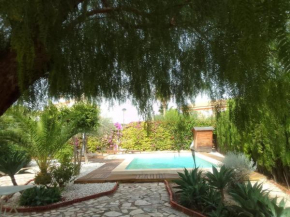 Chalet Maria con Jardín Mediterráneo